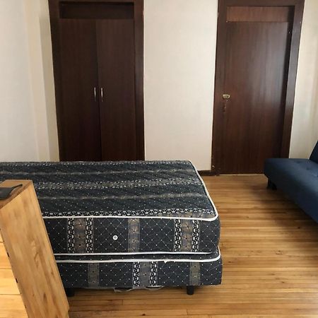 Check Inn Bed And Breakfast Куэнка Номер фото
