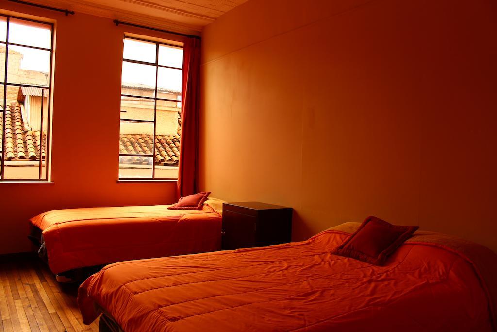 Check Inn Bed And Breakfast Куэнка Номер фото