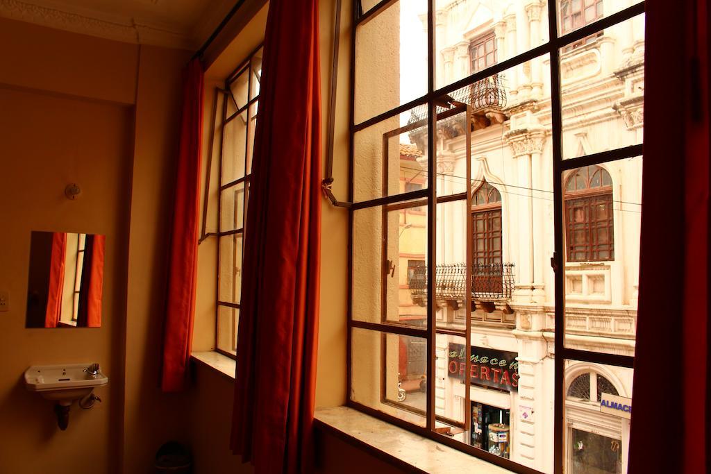 Check Inn Bed And Breakfast Куэнка Номер фото