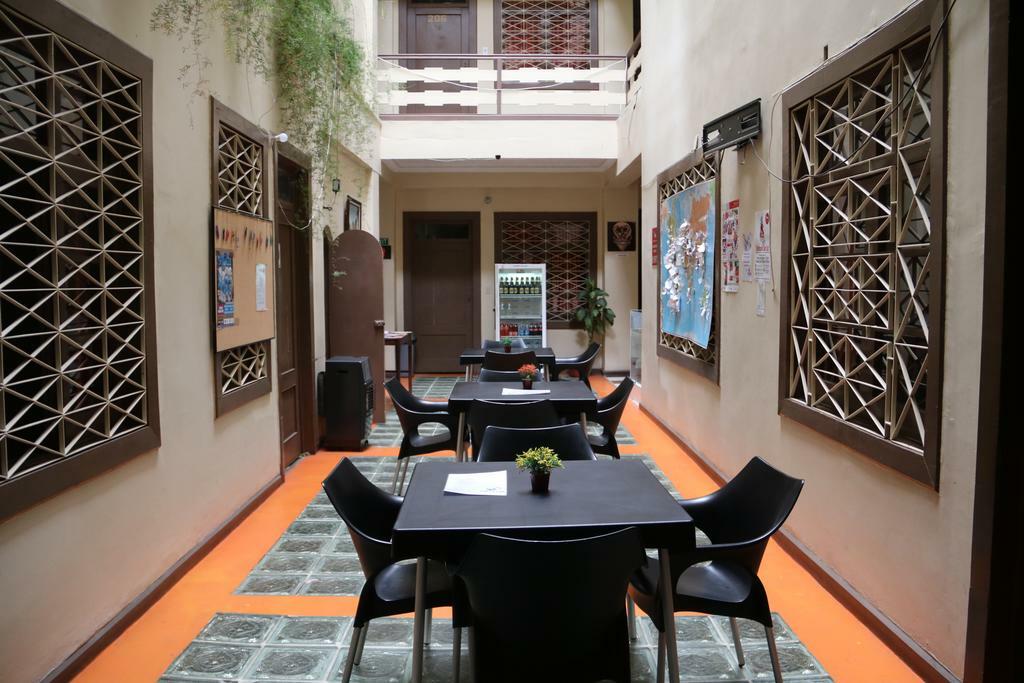 Check Inn Bed And Breakfast Куэнка Экстерьер фото
